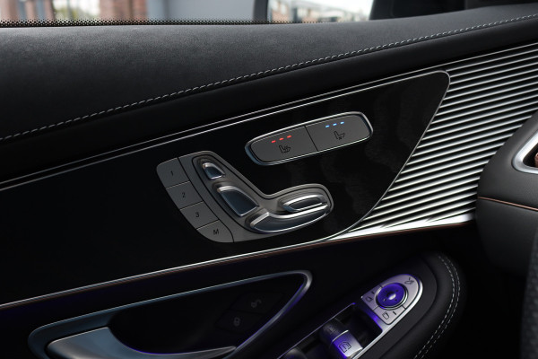 Mercedes-Benz EQC 400 4MATIC AMG Line 80 kWh | Distronic+ | Massage | Memory | Burmester | Trekhaak | Schuifdak | Stoelventilatie | Leder | Multibeam LED | Luchtkwaliteitspakket | HUD | Augmented Reality |