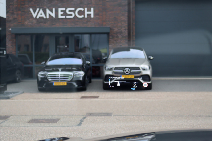 Mercedes-Benz EQC 400 4MATIC AMG Line 80 kWh | Distronic+ | Massage | Memory | Burmester | Trekhaak | Schuifdak | Stoelventilatie | Leder | Multibeam LED | Luchtkwaliteitspakket | HUD | Augmented Reality |