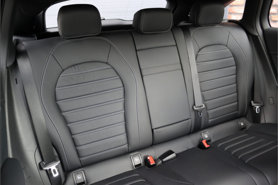 Mercedes-Benz EQC 400 4MATIC AMG Line 80 kWh | Distronic+ | Massage | Memory | Burmester | Trekhaak | Schuifdak | Stoelventilatie | Leder | Multibeam LED | Luchtkwaliteitspakket | HUD | Augmented Reality |