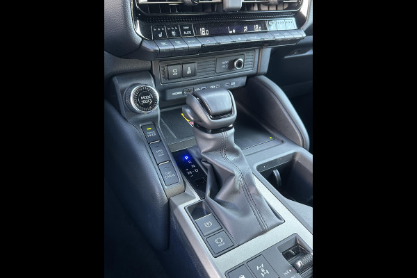 Toyota Land Cruiser 2.8 D-4D landcruiser Blind Van Professional Executive Luxe Uitvoering!