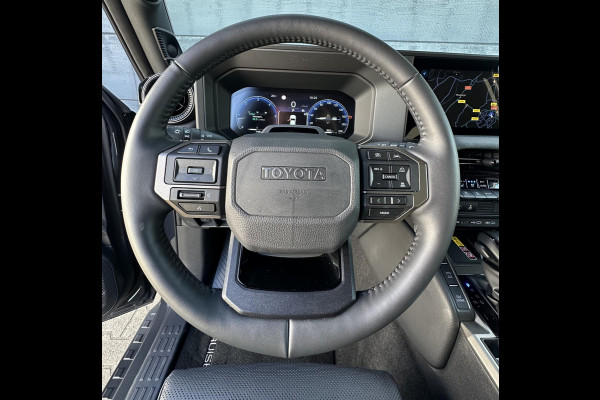 Toyota Land Cruiser 2.8 D-4D landcruiser Blind Van Professional Executive Luxe Uitvoering!