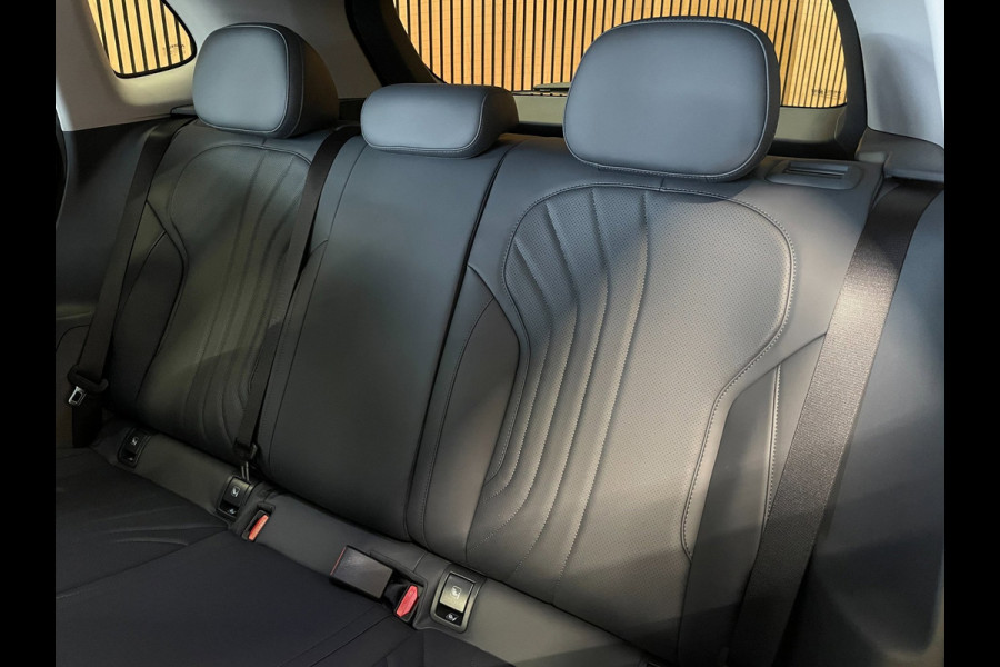 GEELY Starray EM-i 1.5 Pro|PHEV|262 PK|83KM ELEKTRISCH|STARTKLAAR|360 CAMERA|CARPLAY|VOLLEDER|STOEL & STUURVERWARMING|NIEUWE AUTO|