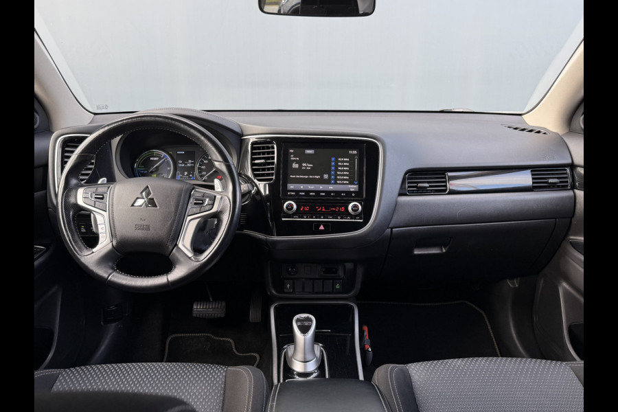 Mitsubishi Outlander BWJ 2021 | 2.4 225PK PHEV Pure | CLIMA | NAVI | STOELVERW | CAMERA A | CARPLAY | PDC 2X| LICHTMETAAL