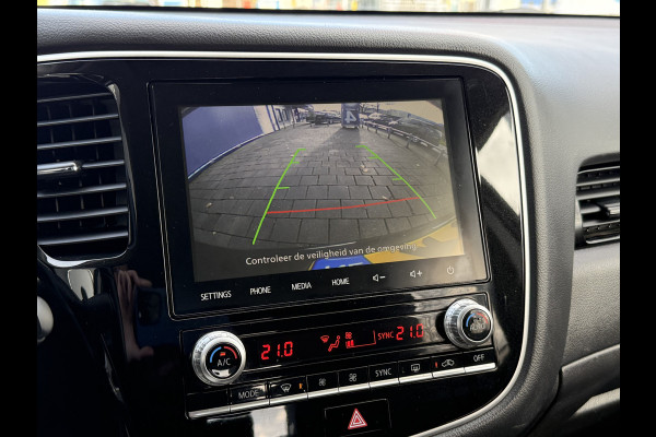 Mitsubishi Outlander BWJ 2021 | 2.4 225PK PHEV Pure | CLIMA | NAVI | STOELVERW | CAMERA A | CARPLAY | PDC 2X| LICHTMETAAL