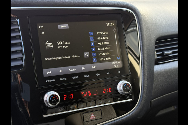 Mitsubishi Outlander BWJ 2021 | 2.4 225PK PHEV Pure | CLIMA | NAVI | STOELVERW | CAMERA A | CARPLAY | PDC 2X| LICHTMETAAL