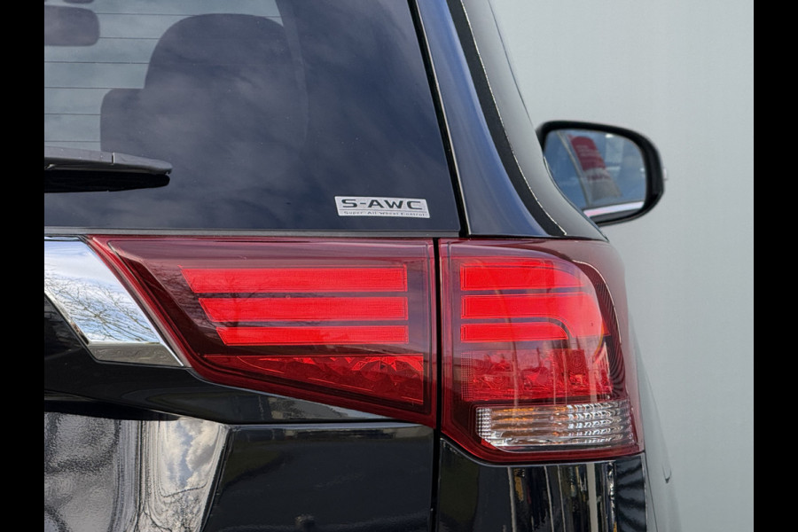 Mitsubishi Outlander BWJ 2021 | 2.4 225PK PHEV Pure | CLIMA | NAVI | STOELVERW | CAMERA A | CARPLAY | PDC 2X| LICHTMETAAL