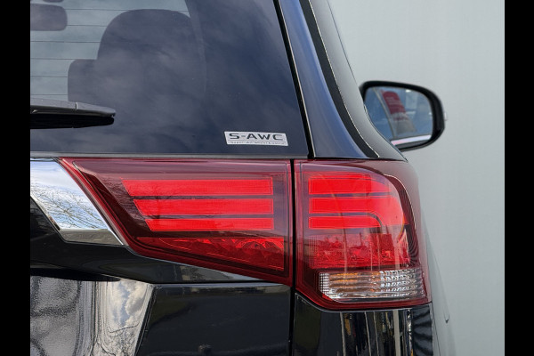 Mitsubishi Outlander BWJ 2021 | 2.4 225PK PHEV Pure | CLIMA | NAVI | STOELVERW | CAMERA A | CARPLAY | PDC 2X| LICHTMETAAL