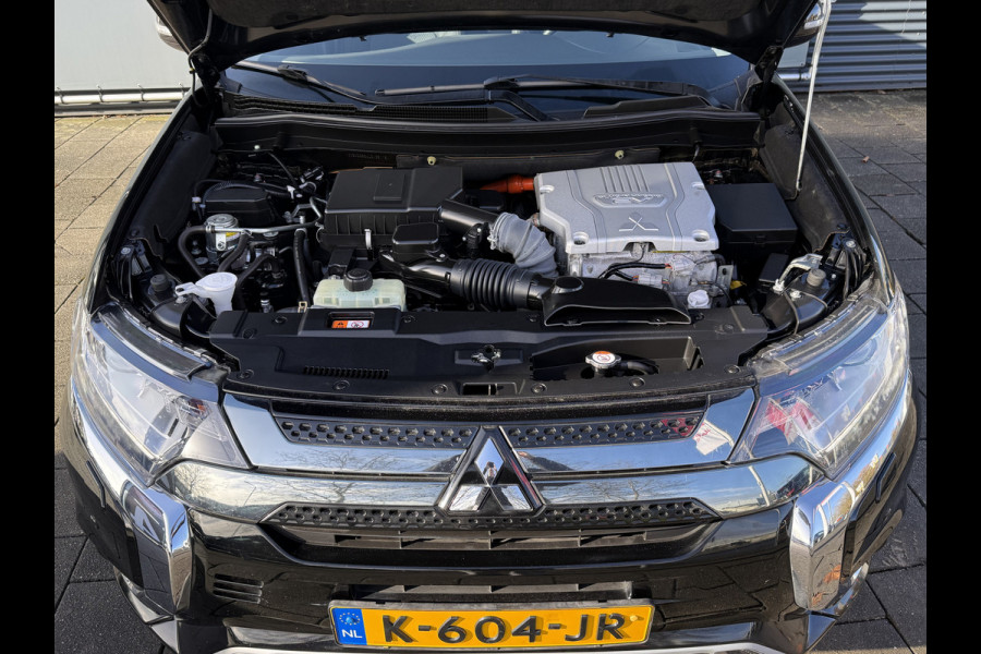 Mitsubishi Outlander BWJ 2021 | 2.4 225PK PHEV Pure | CLIMA | NAVI | STOELVERW | CAMERA A | CARPLAY | PDC 2X| LICHTMETAAL