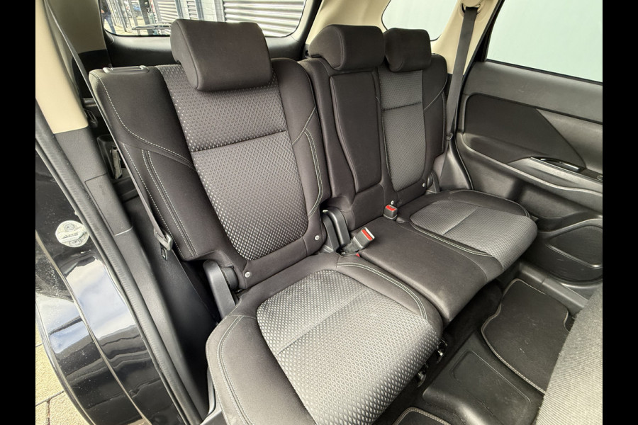 Mitsubishi Outlander BWJ 2021 | 2.4 225PK PHEV Pure | CLIMA | NAVI | STOELVERW | CAMERA A | CARPLAY | PDC 2X| LICHTMETAAL
