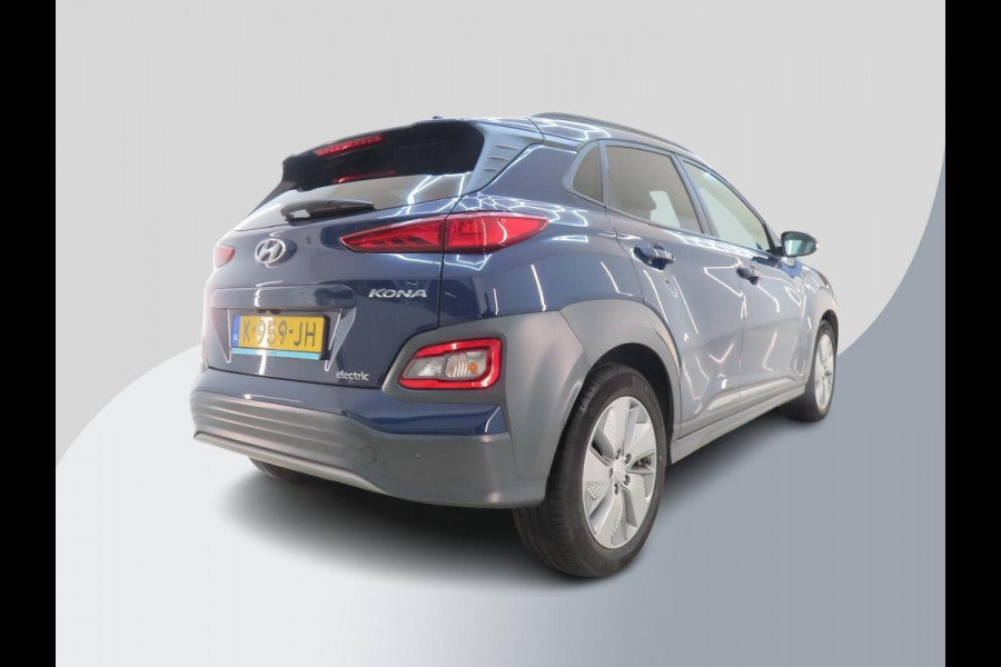 Hyundai Kona EV Fashion 64 kWh | SOH 100% | Navigatie | Warmtepomp | VERWACHT |