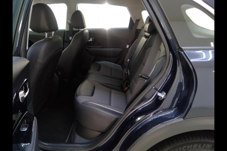 Kia e-Niro DynamicLine 64 kWh | SOH 98,9% | Trekhaak | Navigatie | VERWACHT |