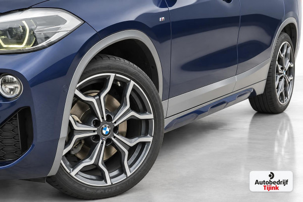 BMW X2 sDrive20i Executive | Automaat | LED | Pano | Trekhaak | M Sport X | Parking Pack | Elek. achterklep | Audio Media Pack | LMV 19" |