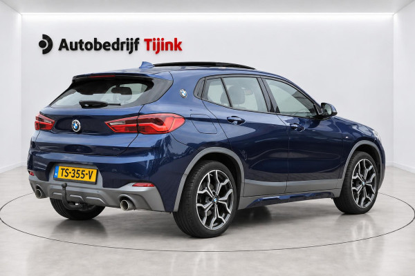 BMW X2 sDrive20i Executive | Automaat | LED | Pano | Trekhaak | M Sport X | Parking Pack | Elek. achterklep | Audio Media Pack | LMV 19" |