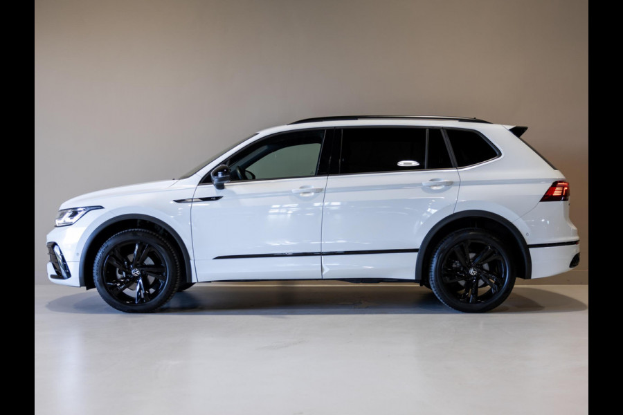 Volkswagen Tiguan Allspace 1.5 TSI R-Line Blackstyle 7p. / 150pk / Panorama dak / Stoel en stuur verwarming / Achteruitrij camera /