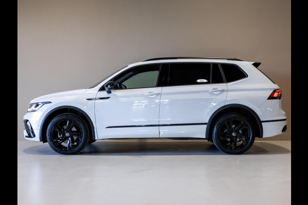 Volkswagen Tiguan Allspace 1.5 TSI R-Line Blackstyle 7p. / 150pk / Panorama dak / Stoel en stuur verwarming / Achteruitrij camera /