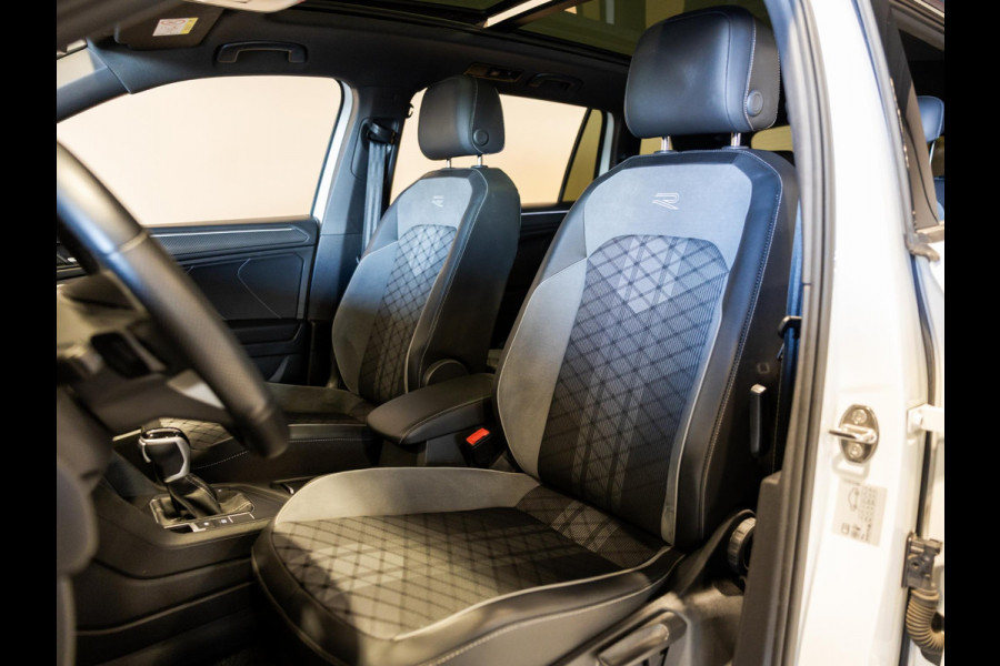 Volkswagen Tiguan Allspace 1.5 TSI R-Line Blackstyle 7p. / 150pk / Panorama dak / Stoel en stuur verwarming / Achteruitrij camera /