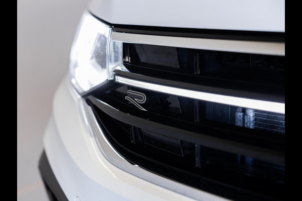 Volkswagen Tiguan Allspace 1.5 TSI R-Line Blackstyle 7p. / 150pk / Panorama dak / Stoel en stuur verwarming / Achteruitrij camera /