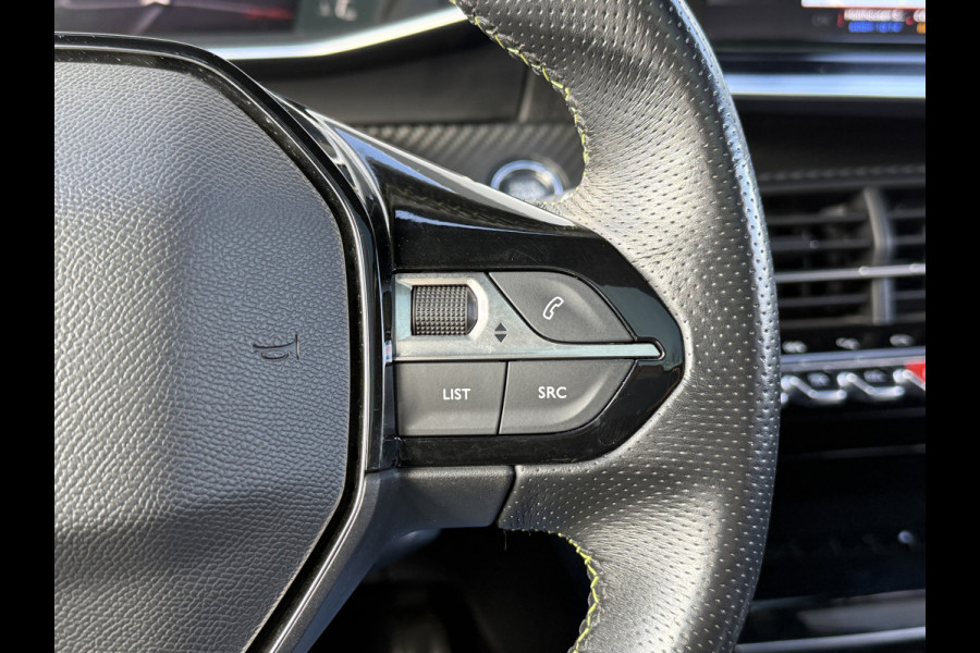 Peugeot 2008 BWJ 2021 | 1.2T 131PK GT | PANO DAK | TREKHAAK | CLIMA | NAVI | LEDER/STOF | CAMERA A | PDC | CARPLAY |