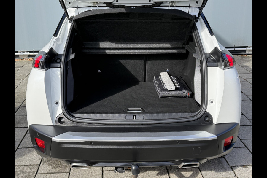 Peugeot 2008 BWJ 2021 | 1.2T 131PK GT | PANO DAK | TREKHAAK | CLIMA | NAVI | LEDER/STOF | CAMERA A | PDC | CARPLAY |