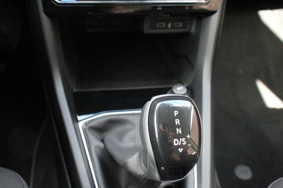 Volkswagen T-Cross 1.0 TSI 110pk DSG Life Navigatie Adaptive Cruise Control Lane/Side Assist Camera Stoelverwarming