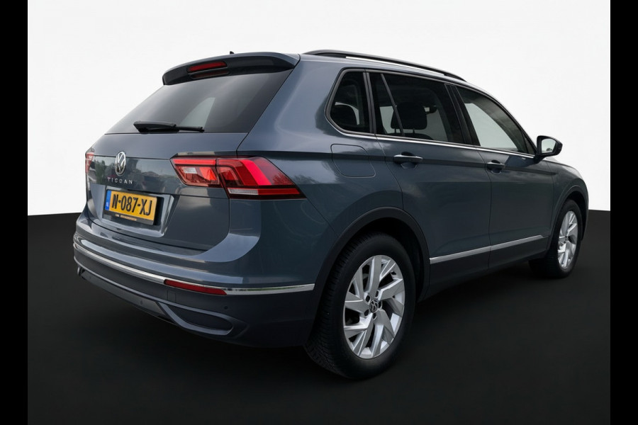 Volkswagen Tiguan 1.5 TSI 150PK! LIFE BUSINESS CARPLAY/ACC/NAVI/STUURVERW.