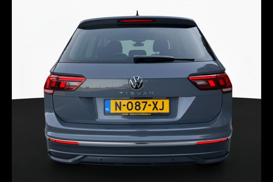 Volkswagen Tiguan 1.5 TSI 150PK! LIFE BUSINESS CARPLAY/ACC/NAVI/STUURVERW.