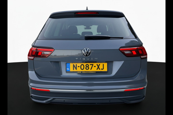 Volkswagen Tiguan 1.5 TSI 150PK! LIFE BUSINESS CARPLAY/ACC/NAVI/STUURVERW.