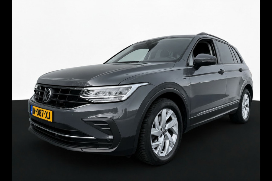 Volkswagen Tiguan 1.5 TSI 150PK! LIFE BUSINESS CARPLAY/ACC/NAVI/STUURVERW.