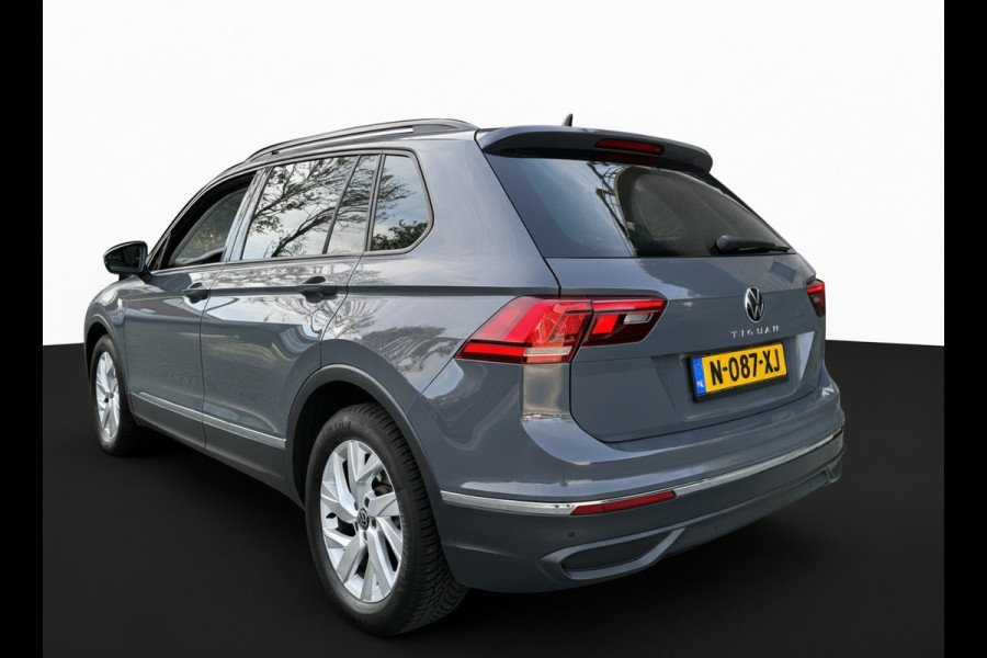 Volkswagen Tiguan 1.5 TSI 150PK! LIFE BUSINESS CARPLAY/ACC/NAVI/STUURVERW.