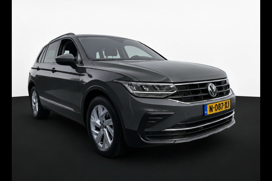 Volkswagen Tiguan 1.5 TSI 150PK! LIFE BUSINESS CARPLAY/ACC/NAVI/STUURVERW.