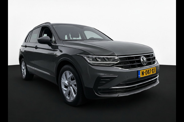 Volkswagen Tiguan 1.5 TSI 150PK! LIFE BUSINESS CARPLAY/ACC/NAVI/STUURVERW.
