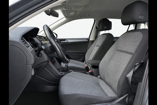 Volkswagen Tiguan 1.5 TSI 150PK! LIFE BUSINESS CARPLAY/ACC/NAVI/STUURVERW.