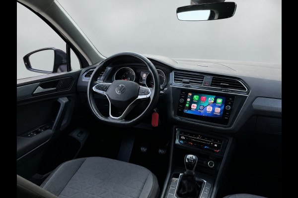Volkswagen Tiguan 1.5 TSI 150PK! LIFE BUSINESS CARPLAY/ACC/NAVI/STUURVERW.
