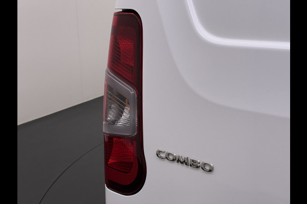 Opel Combo 1.5D L2H1 3 Peroons, FULL OPTIONS! Inbouw lades, Trekhaak, NAVI, Camera