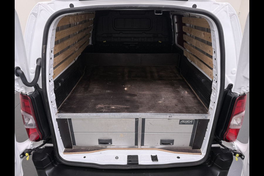 Opel Combo 1.5D L2H1 3 Peroons, FULL OPTIONS! Inbouw lades, Trekhaak, NAVI, Camera
