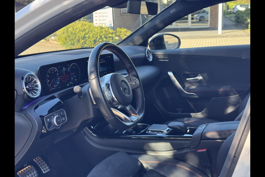 Mercedes-Benz A-Klasse 250 e AMG Line (SoH 92%) | Carplay/Android, Stoelverw., Sfeerverl., Camera, Cruise, Climate. Night Pakket |