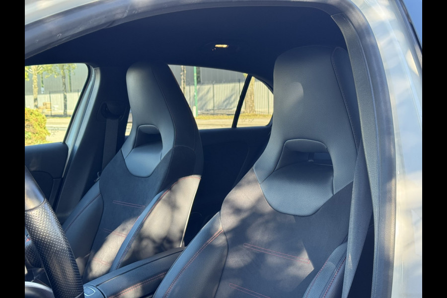 Mercedes-Benz A-Klasse 250 e AMG Line (SoH 92%) | Carplay/Android, Stoelverw., Sfeerverl., Camera, Cruise, Climate. Night Pakket |