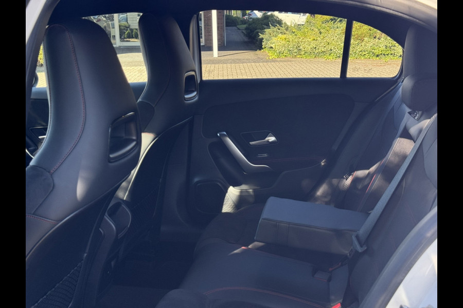 Mercedes-Benz A-Klasse 250 e AMG Line (SoH 92%) | Carplay/Android, Stoelverw., Sfeerverl., Camera, Cruise, Climate. Night Pakket |