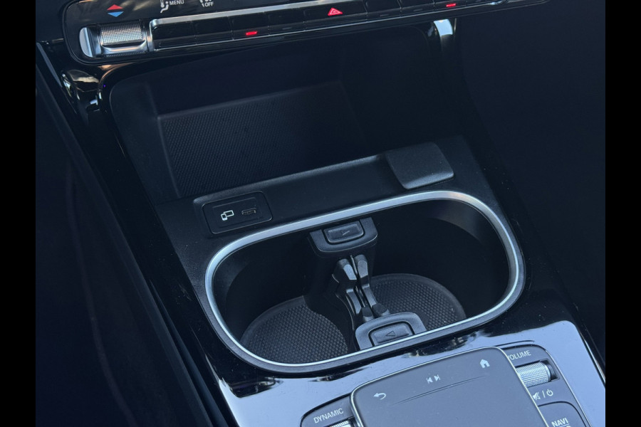 Mercedes-Benz A-Klasse 250 e AMG Line (SoH 92%) | Carplay/Android, Stoelverw., Sfeerverl., Camera, Cruise, Climate. Night Pakket |