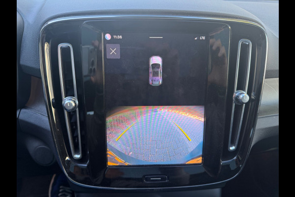Volvo C40 Recharge Plus 69 kWh, panoramadak, 20 inch,camera,electr bedienbare trekhaak, 1 e eigenaar, Origineel NL auto met nap