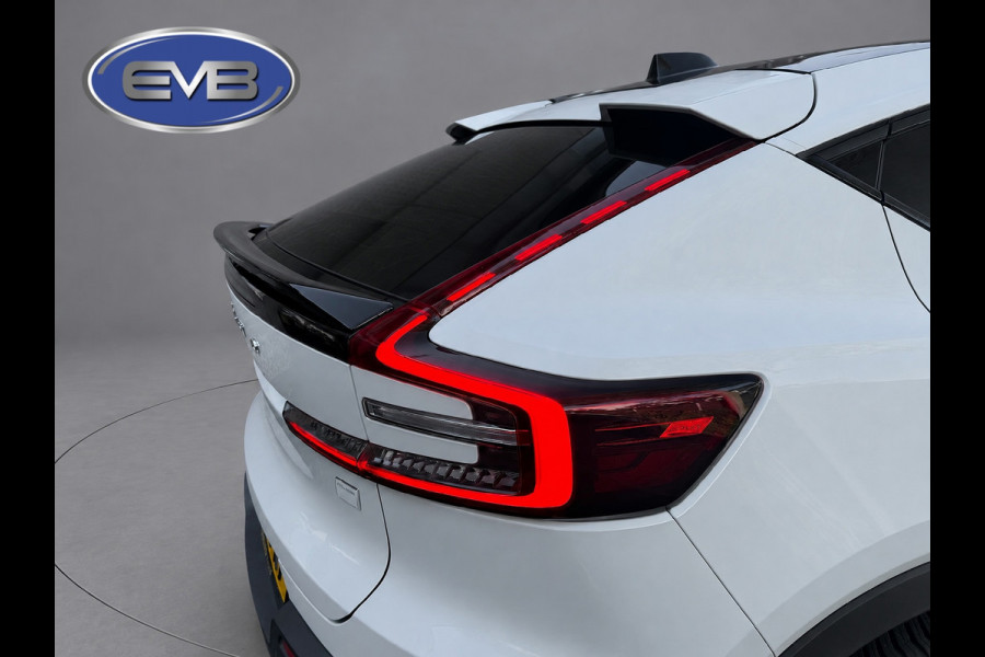 Volvo C40 Recharge Plus 69 kWh, panoramadak, 20 inch,camera,electr bedienbare trekhaak, 1 e eigenaar, Origineel NL auto met nap