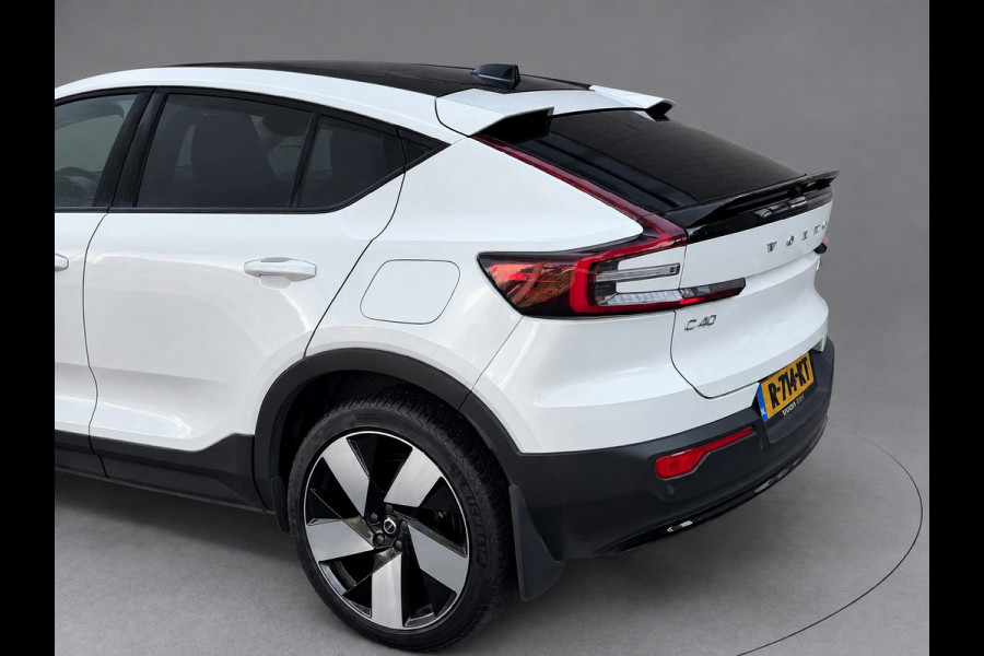 Volvo C40 Recharge Plus 69 kWh, panoramadak, 20 inch,camera,electr bedienbare trekhaak, 1 e eigenaar, Origineel NL auto met nap
