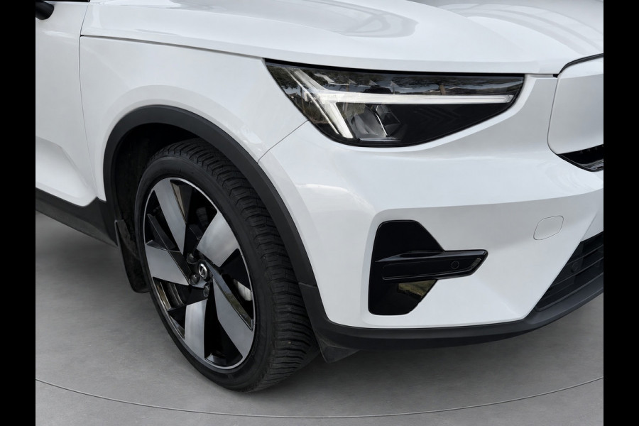 Volvo C40 Recharge Plus 69 kWh, panoramadak, 20 inch,camera,electr bedienbare trekhaak, 1 e eigenaar, Origineel NL auto met nap