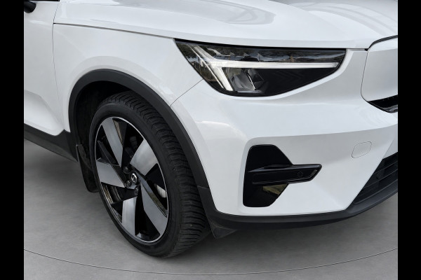 Volvo C40 Recharge Plus 69 kWh, panoramadak, 20 inch,camera,electr bedienbare trekhaak, 1 e eigenaar, Origineel NL auto met nap