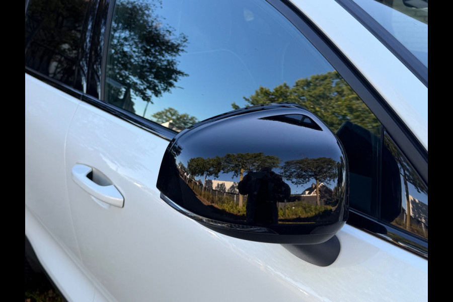 Volvo C40 Recharge Plus 69 kWh, panoramadak, 20 inch,camera,electr bedienbare trekhaak, 1 e eigenaar, Origineel NL auto met nap