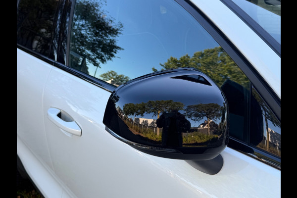 Volvo C40 Recharge Plus 69 kWh, panoramadak, 20 inch,camera,electr bedienbare trekhaak, 1 e eigenaar, Origineel NL auto met nap