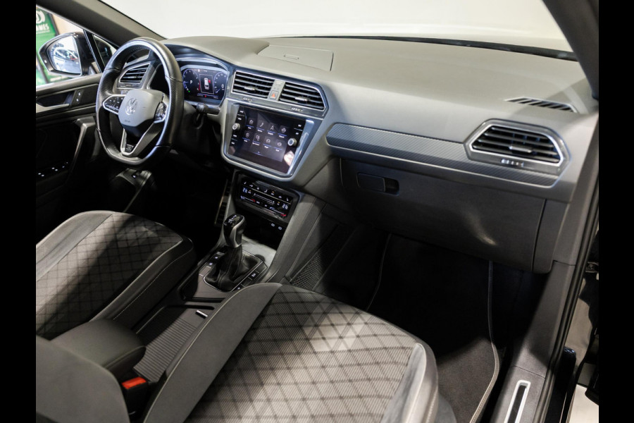 Volkswagen Tiguan Allspace 1.5 TSI R-Line Business+ 7p. / 150pk / Trekhaak / Panorama dak / Achteruitrij camera /