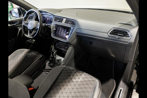 Volkswagen Tiguan Allspace 1.5 TSI R-Line Business+ 7p. / 150pk / Trekhaak / Panorama dak / Achteruitrij camera /