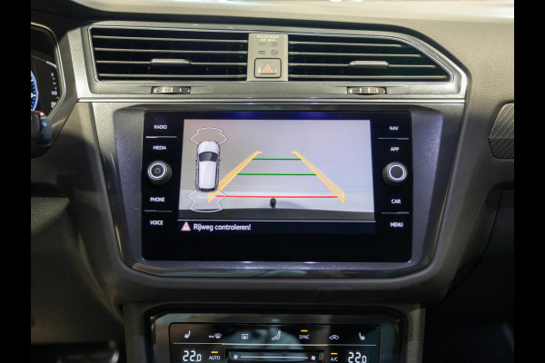 Volkswagen Tiguan Allspace 1.5 TSI R-Line Business+ 7p. / 150pk / Trekhaak / Panorama dak / Achteruitrij camera /