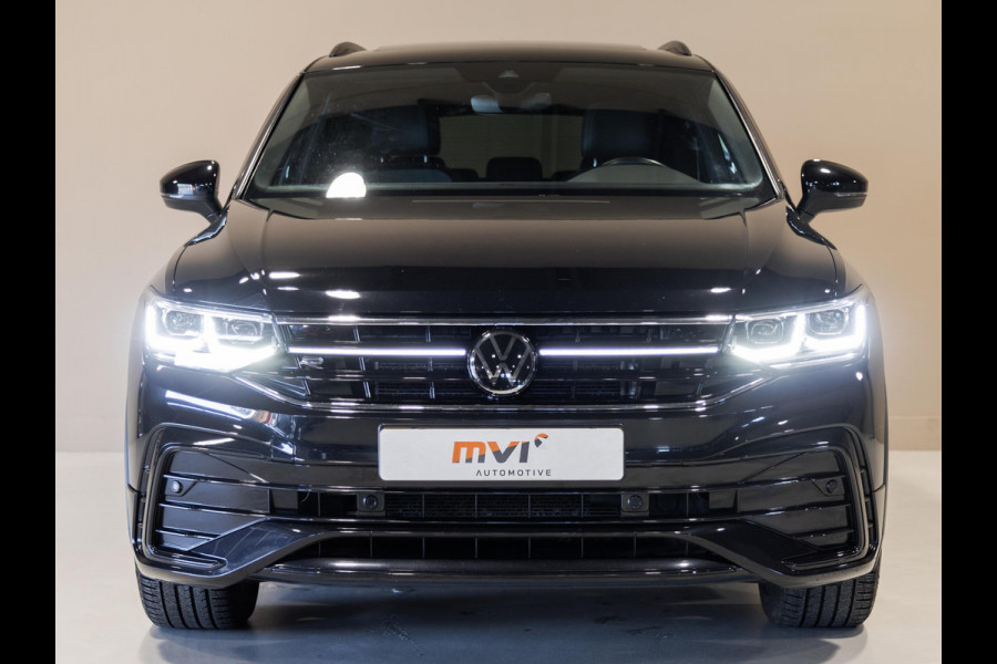Volkswagen Tiguan Allspace 1.5 TSI R-Line Business+ 7p. / 150pk / Trekhaak / Panorama dak / Achteruitrij camera /